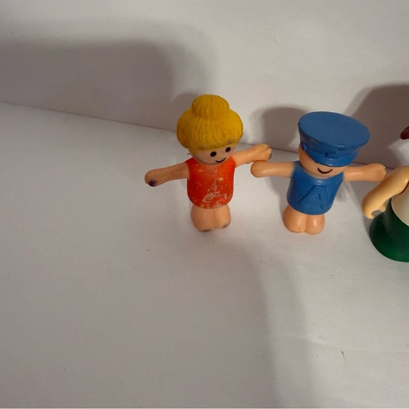 Vintage Unmarked Little People And Playskool Lil Playmates - Picture 4 of 5